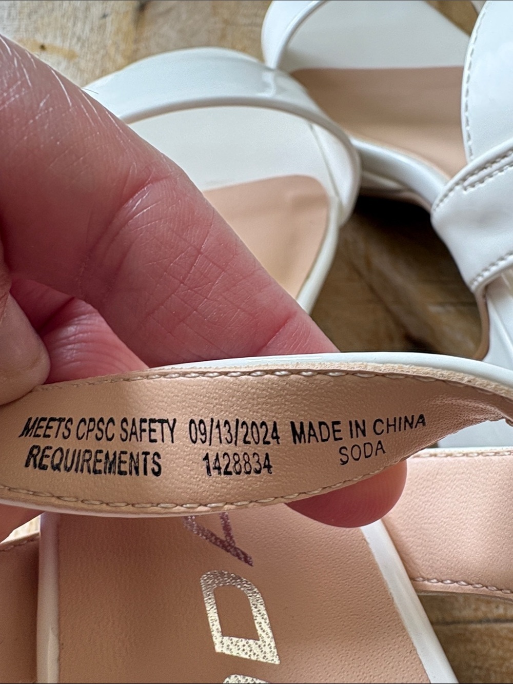 Soda White Patent Dress Shoes Size 13M - Picture 5 of 13